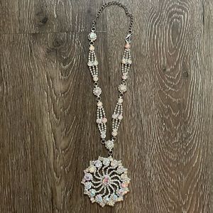 Silver multi color necklace